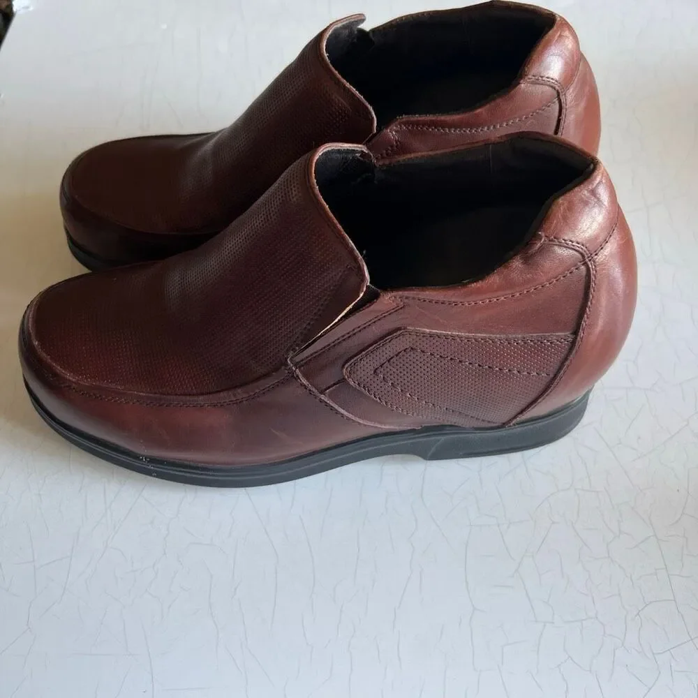 CALTO MENS DRESS SHOE SZ 8 BROWN  Elevator shoes 4 inches rise